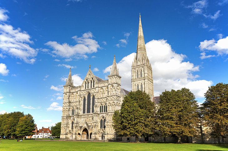 places to visit near salisbury uk