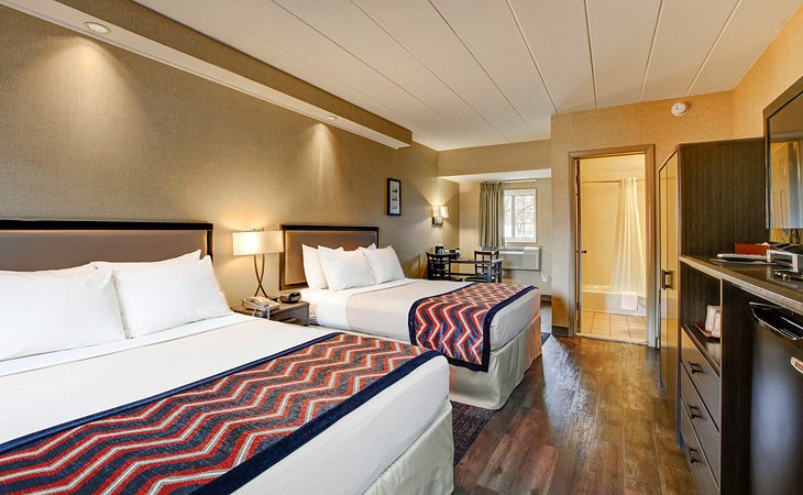 Photo Source: Carlton Inn Midway