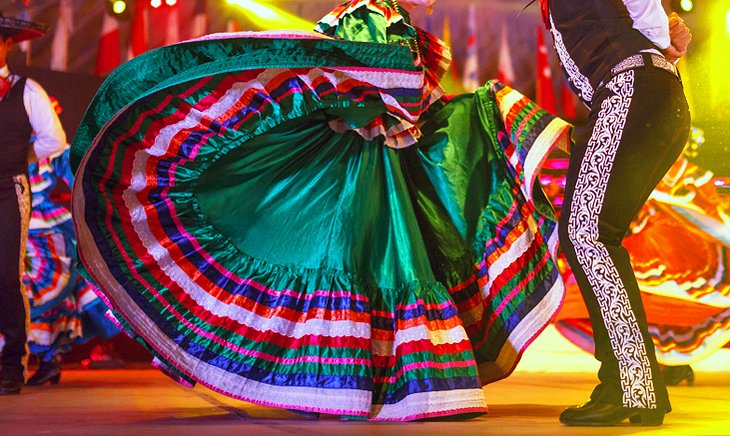 Traditional Mexican dancers