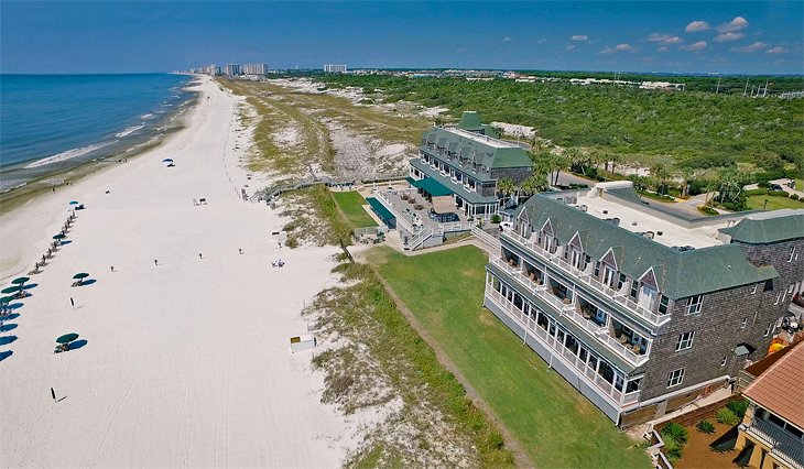 Photo Source: The Henderson - A Salamander Beach & Spa Resort