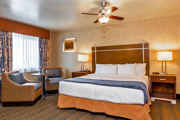 Photo Source: Harbor House Inn