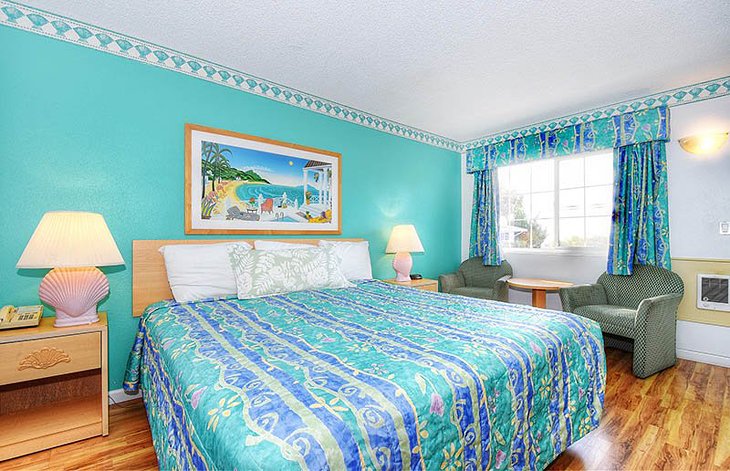 Photo Source: Morro Bay Sandpiper Inn