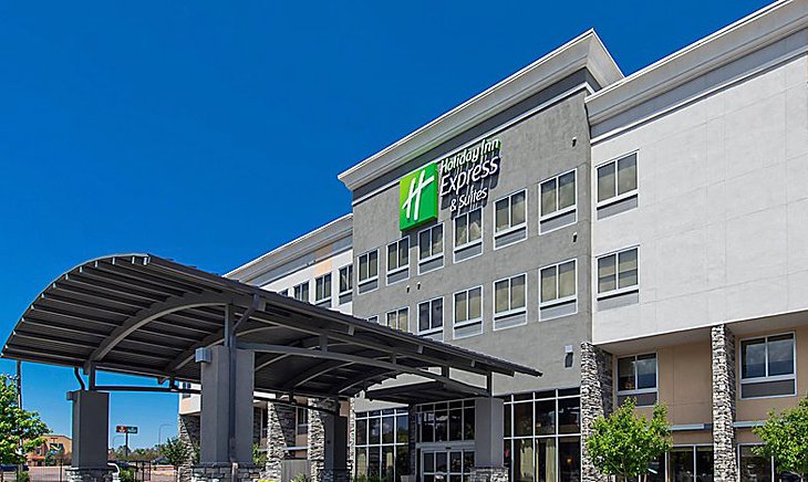 12 Best PetFriendly Hotels in Colorado Springs