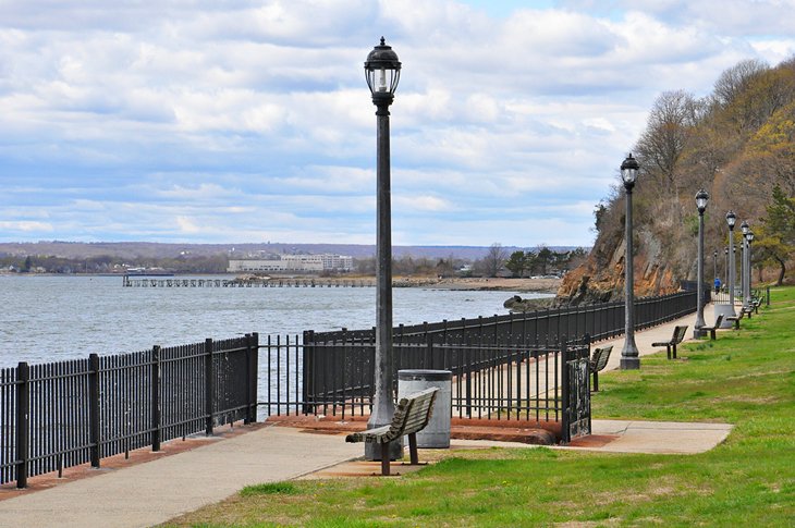 Pardee Seawall Park