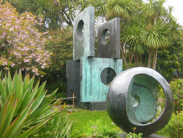 Sculptures at the Barbara Hepworth Museum