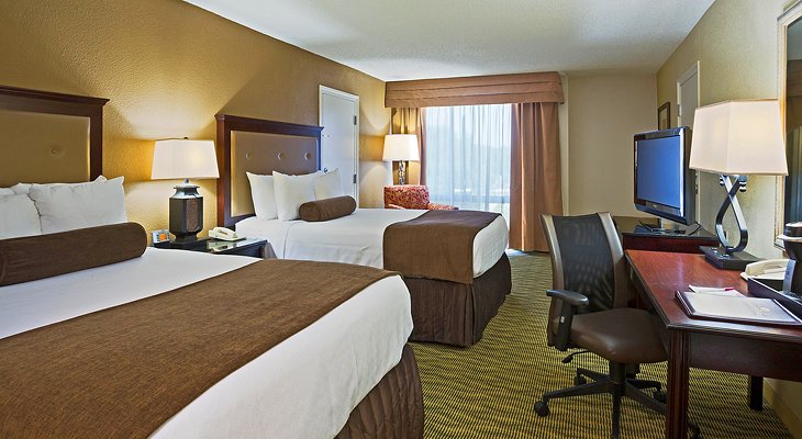 Photo Source: Crowne Plaza Jacksonville Airport Hotel