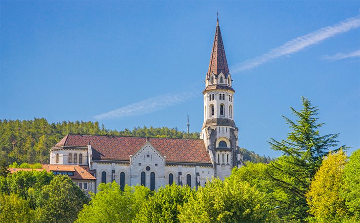 Best Things To Do In Annecy For 2023 Basilique de la Visitation