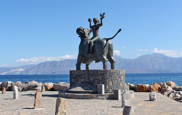Eruopa Statue