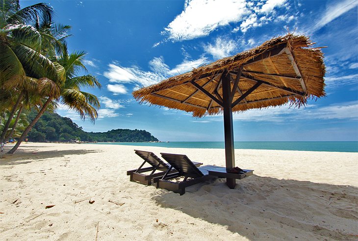 Teluk Cempedak Beach