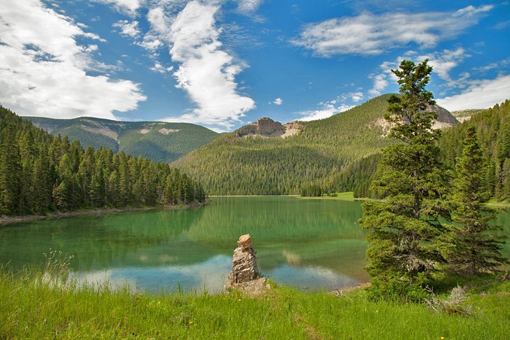 Crystal Lake near the trailhead for the Ice Caves Trail