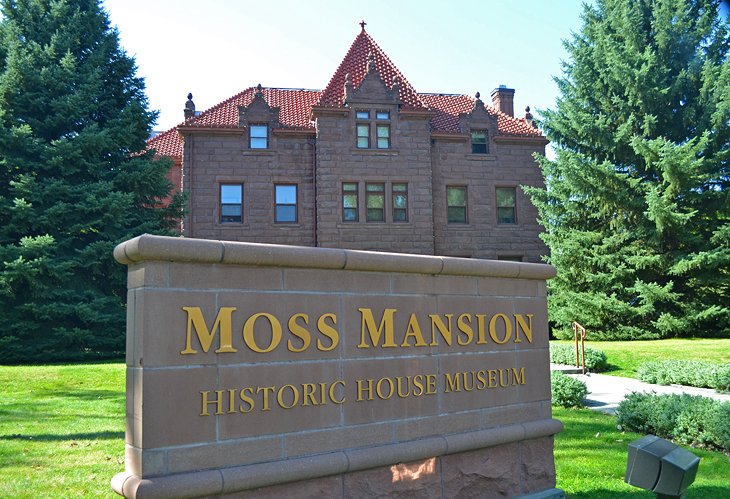 Moss Mansion