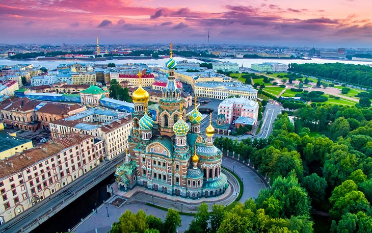 القديس بطرسبرغ - السياحة في روسيا