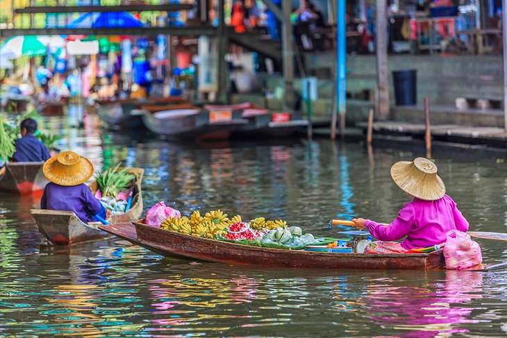 Damnoen Saduak Floating Market