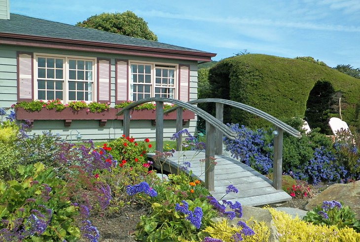 Photo Source: Sea Otter Inn