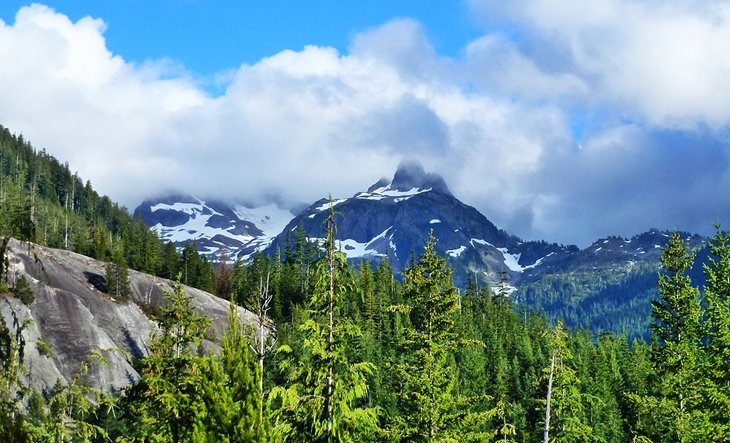 11 caminatas mejor calificadas en Squamish, BC