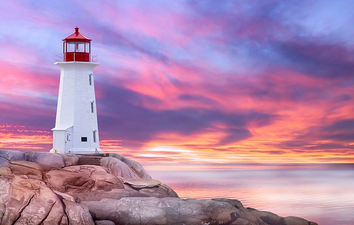canada-in-pictures-beautiful-places-to-photograph-peggys-cove-lighthouse.jpg