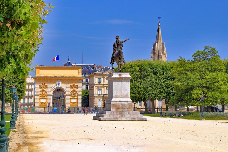 Porte de Peyrou and Statue of King Louis IV