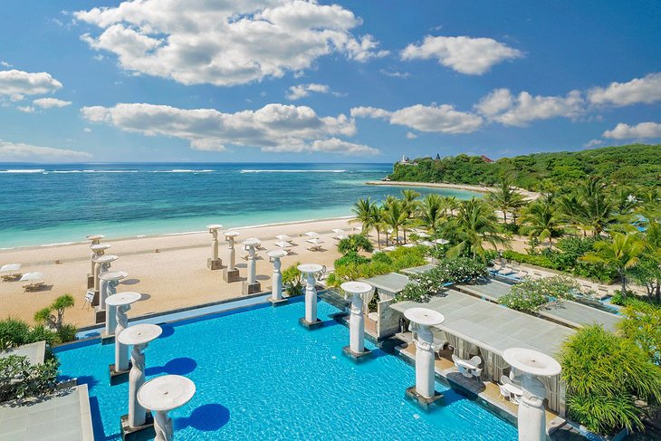 Photo Source: Mulia Villas