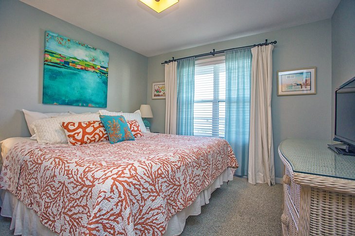 Photo Source: Sandpeddler Inn & Suites