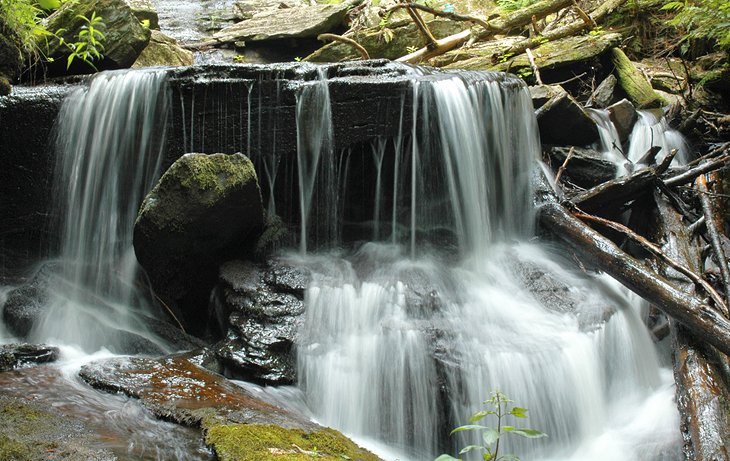 Dean's Ravine Falls