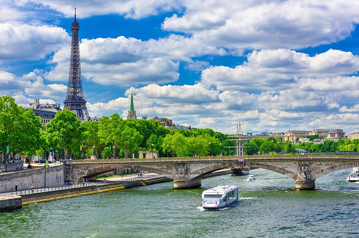 Batobus Cruise to Eiffel Tower