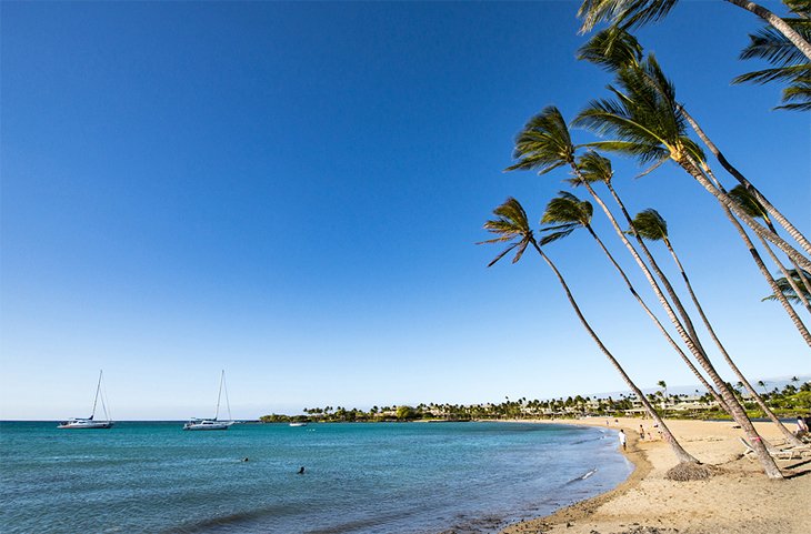 Anaeho'omalu Beach