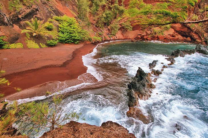 Red sands of Koki Beach