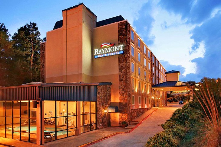 12 Best Pet-Friendly Hotels in Branson, MO