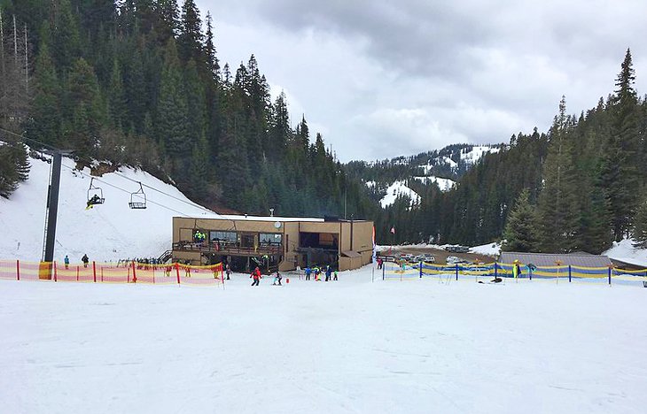 Ski Bluewood base area