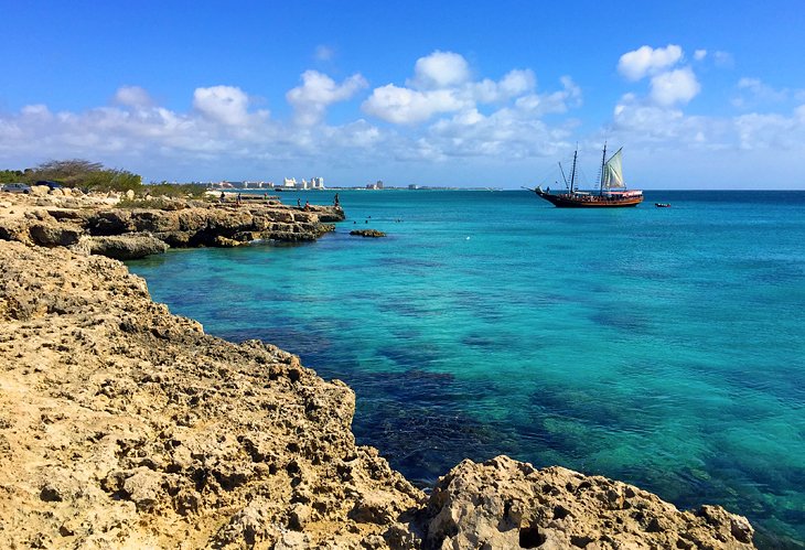 Jolly Pirates cruise off Malmok Beach