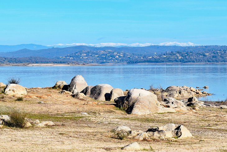 Clear waters of Folsom Lake