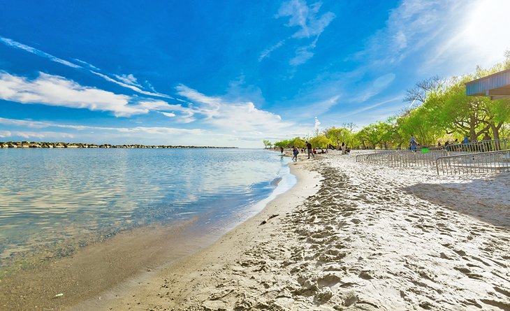 Toronto Centre Island beach