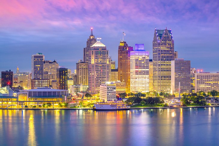 Detroit skyline at sunset