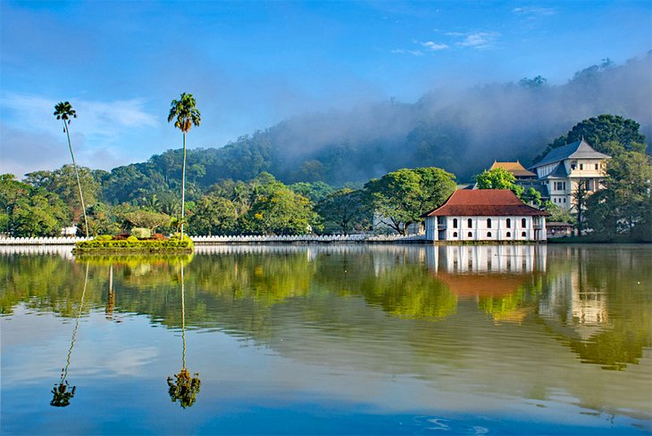 Temple of the Sacred Tooth Relic, Kandy