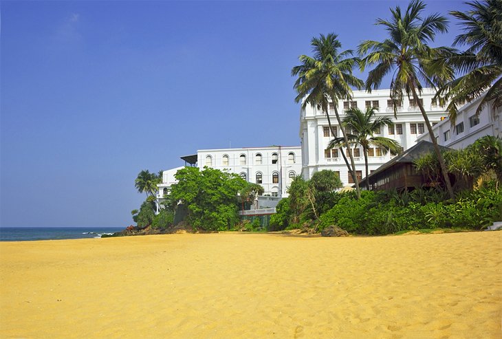 Colonial hotel on Mount Lavinia Beach