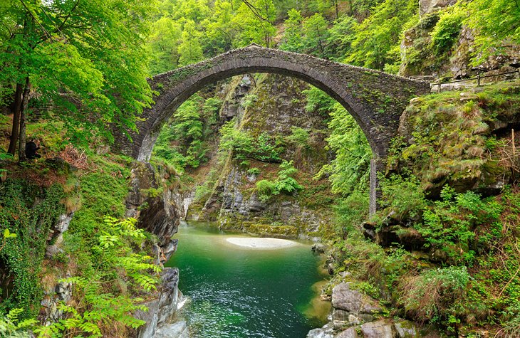 Ponte Romano (Roman Bridge) in Intragna