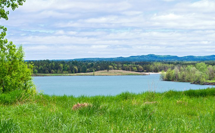 13 lagos mejor valorados en Wisconsin
