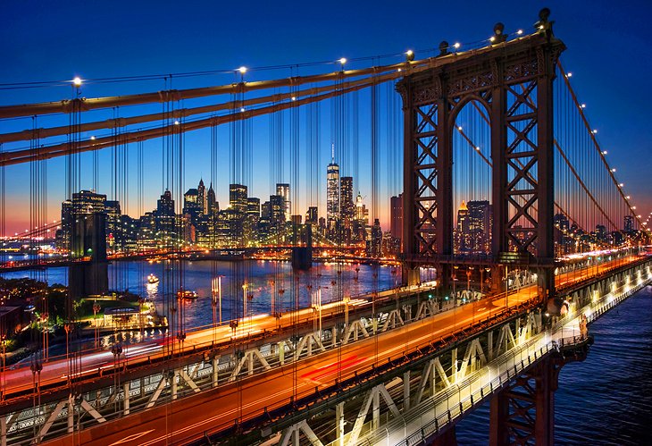 Brooklyn Bridge and Manhattan at night