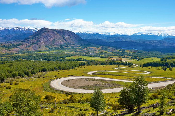 Curvy section of the Carretera Austral highway