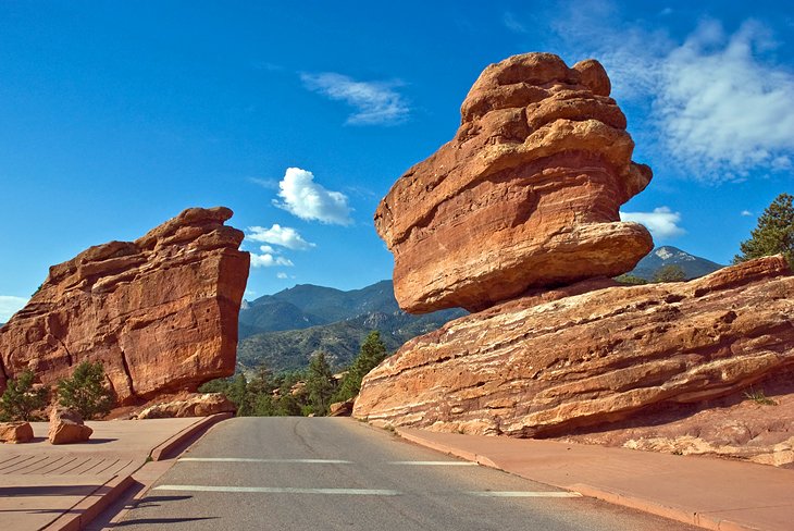 Road through Garden of the Gods Park, Colorado Springs