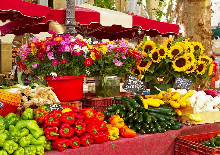 Outdoor market in Aix-en-Provence
