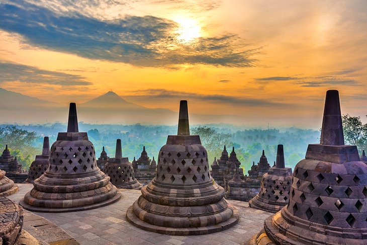 Sunrise at the Candi Borobudur Temple