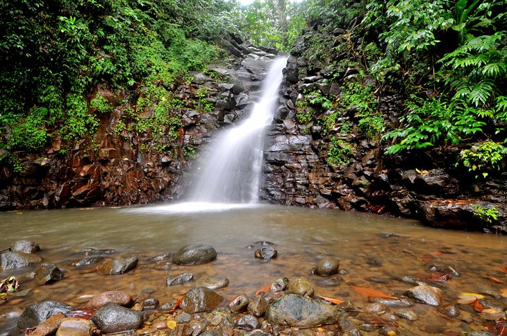 Enbas Sauf Waterfall