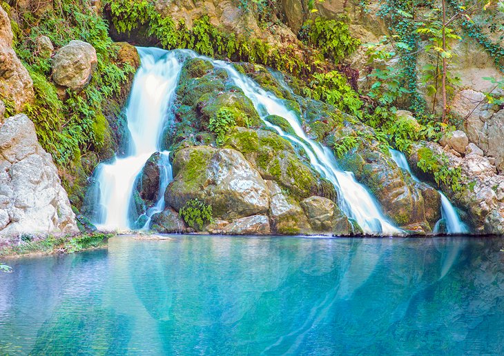 Водопад в национальном парке Саклыкент