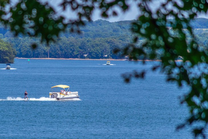 Smith Mountain Lake