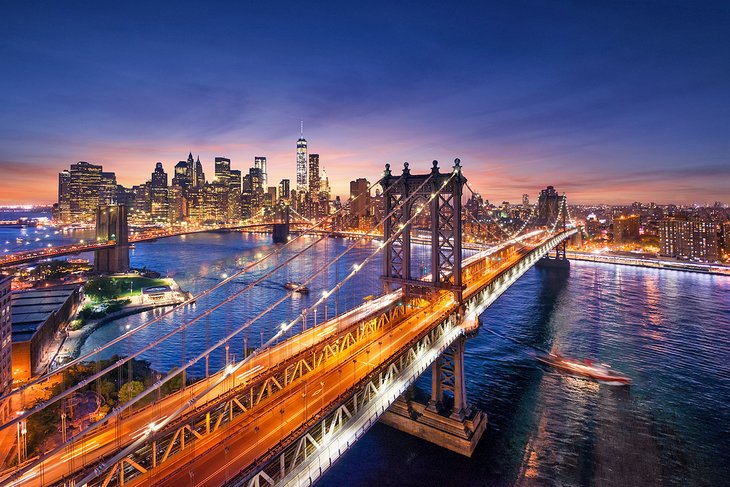 Sunset over the Brooklyn Bridge and Manhattan