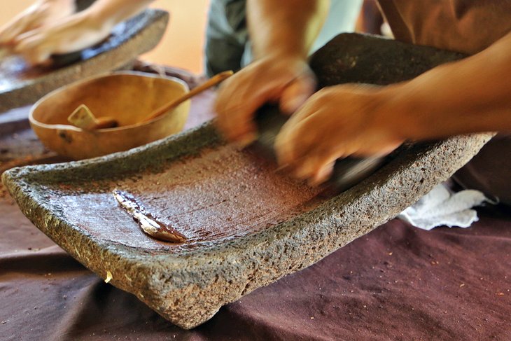 Fabrication de chocolat maya au Belize