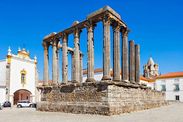 Templo Romano in Evora