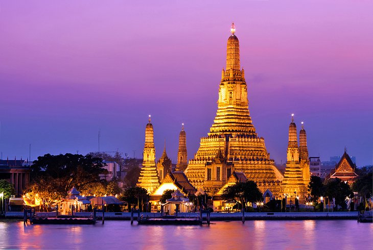 Wat Arun temple at dusk in Bangkok