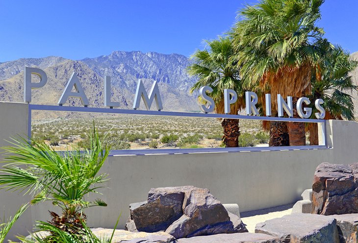 Palm Springs sign with the San Jacinto Mountains in the distance